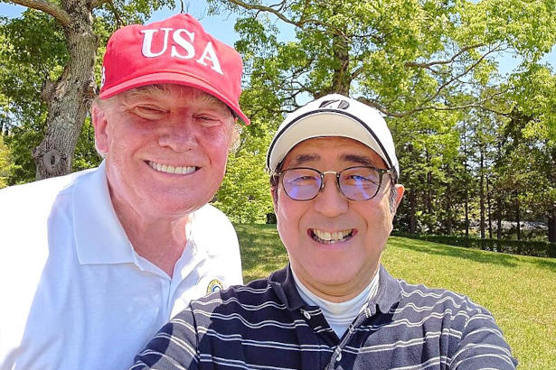 The late Japanese prime minister Abe Shinzo and the U.S. president Donald Trump in a selfie took in Mobara Country Club